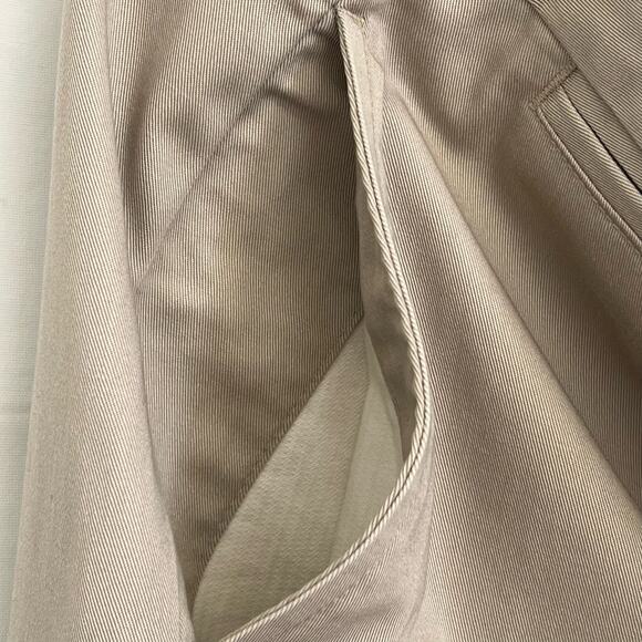 L.L. Bean Men's Khaki Pants Size 37 Standard Fit Flat Front Pockets Zip Fly - Picture 9 of 12